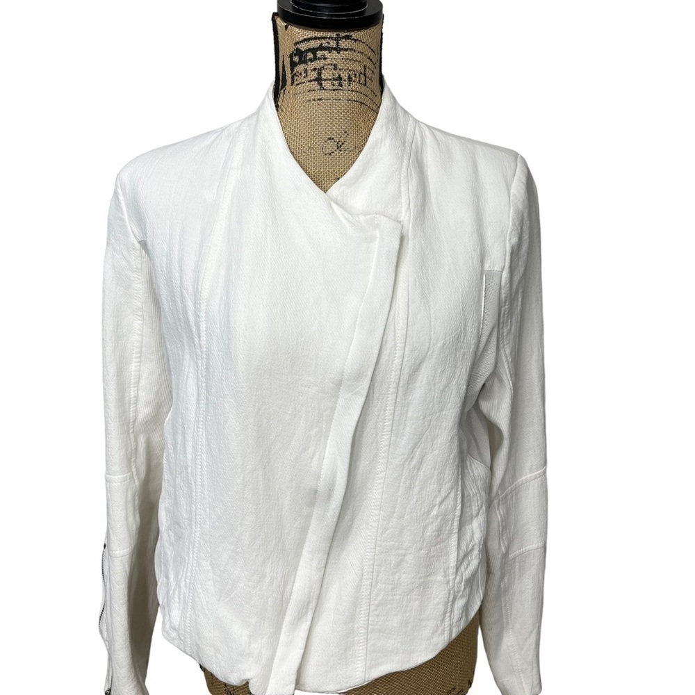 BLANK NYC White Moto Blazer with Mesh Detail Size Size Large Cropped - Picture 7 of 16